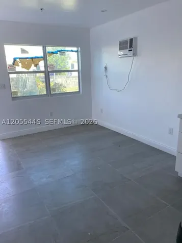 4023 SW 19th Street West Park FL 33023
