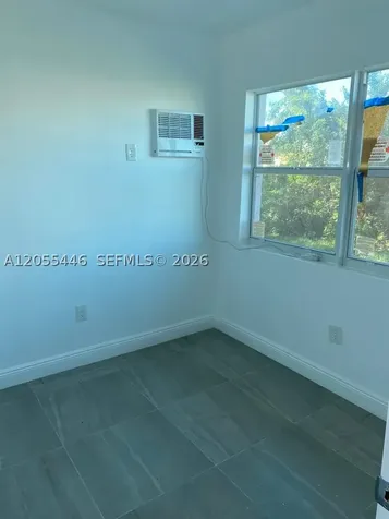 4023 SW 19th Street West Park FL 33023