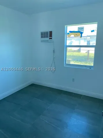 4023 SW 19th Street West Park FL 33023