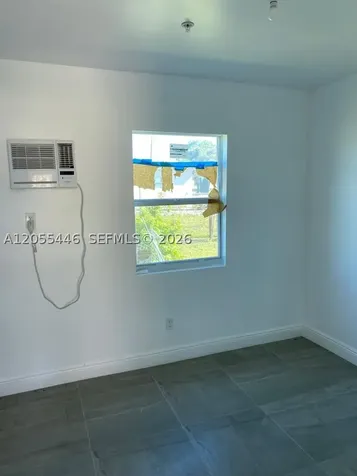 4023 SW 19th Street West Park FL 33023