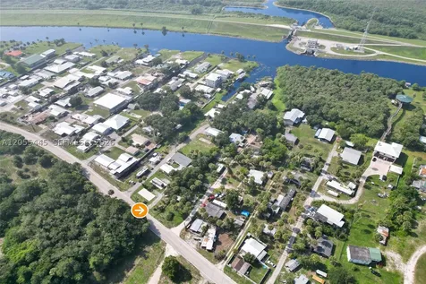 1059 Marina Lane Moore Haven FL 33471