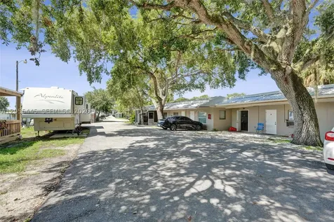 1059 Marina Lane Moore Haven FL 33471
