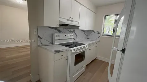 805 W 30th Street Hialeah FL 33012