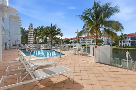 Aventura FL 33180