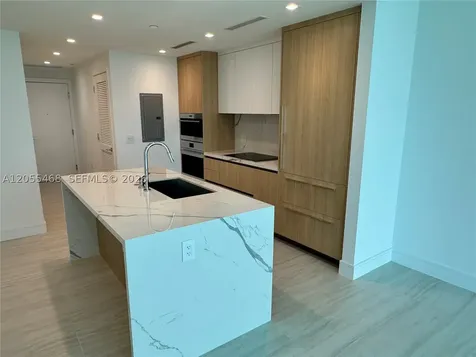 2411 Lagna Circle North Miami FL 33181