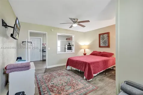 1069 Marina Moore Haven FL 33471