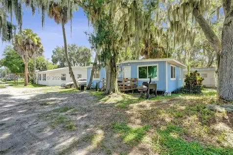 1069 Marina Moore Haven FL 33471