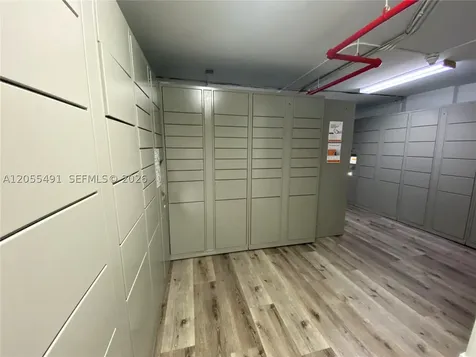 5085 NW 7th Street Miami FL 33126