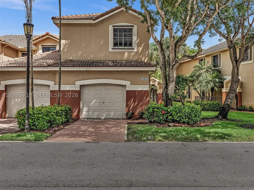4283 Vineyard Circle Weston FL 33332