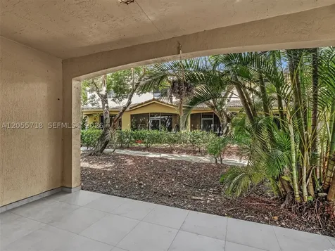 4283 Vineyard Circle Weston FL 33332