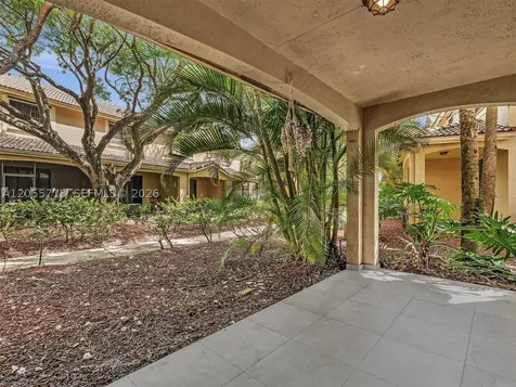 4283 Vineyard Circle Weston FL 33332
