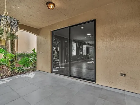 4283 Vineyard Circle Weston FL 33332