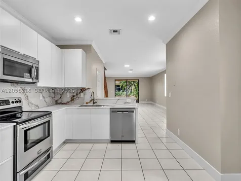 4283 Vineyard Circle Weston FL 33332