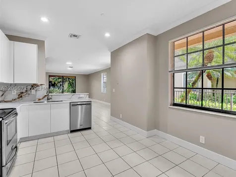 4283 Vineyard Circle Weston FL 33332