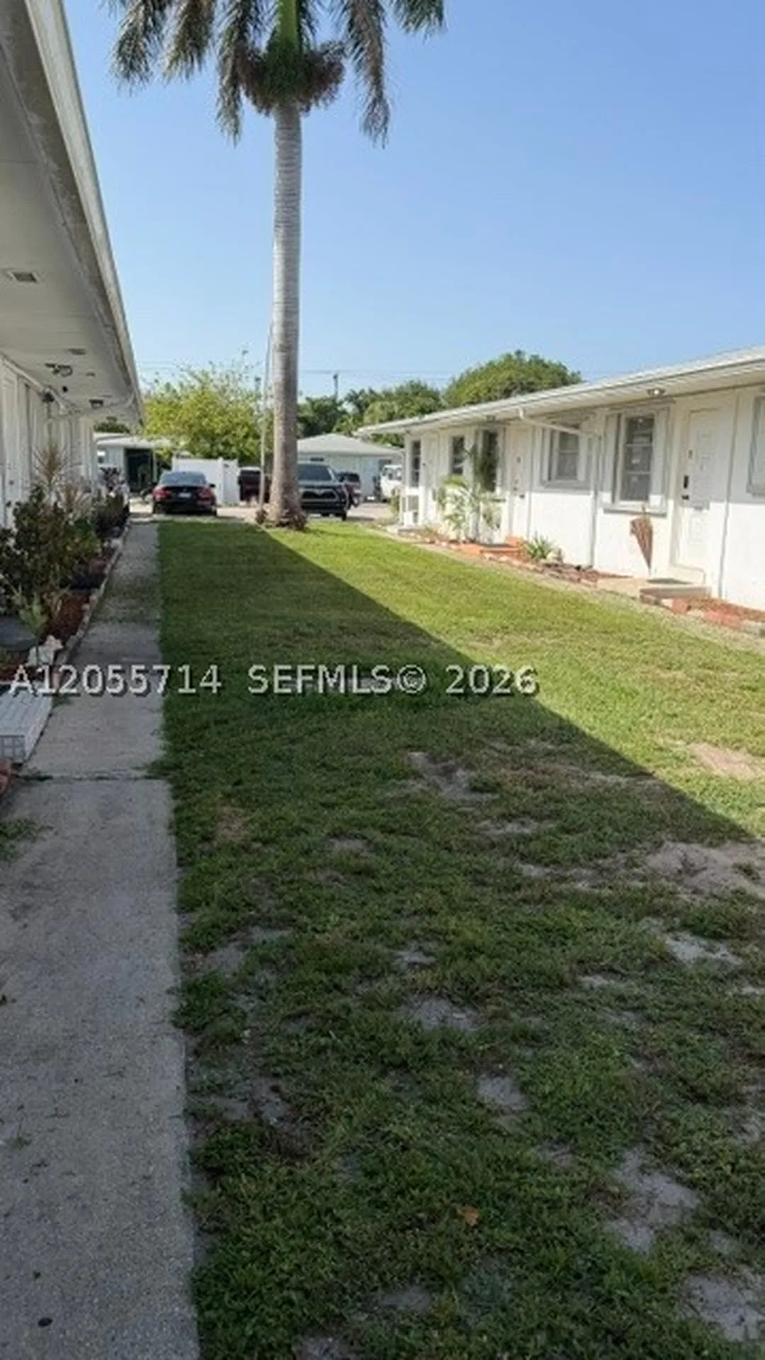 2450 Lincoln Street Hollywood FL 33020