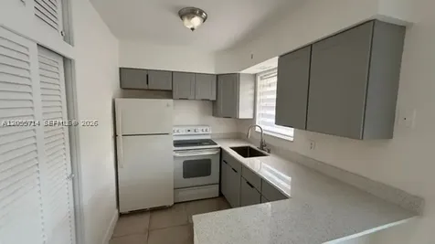 2450 Lincoln Street Hollywood FL 33020