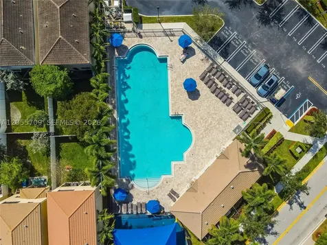 377 NE 194th Lane Miami FL 33179