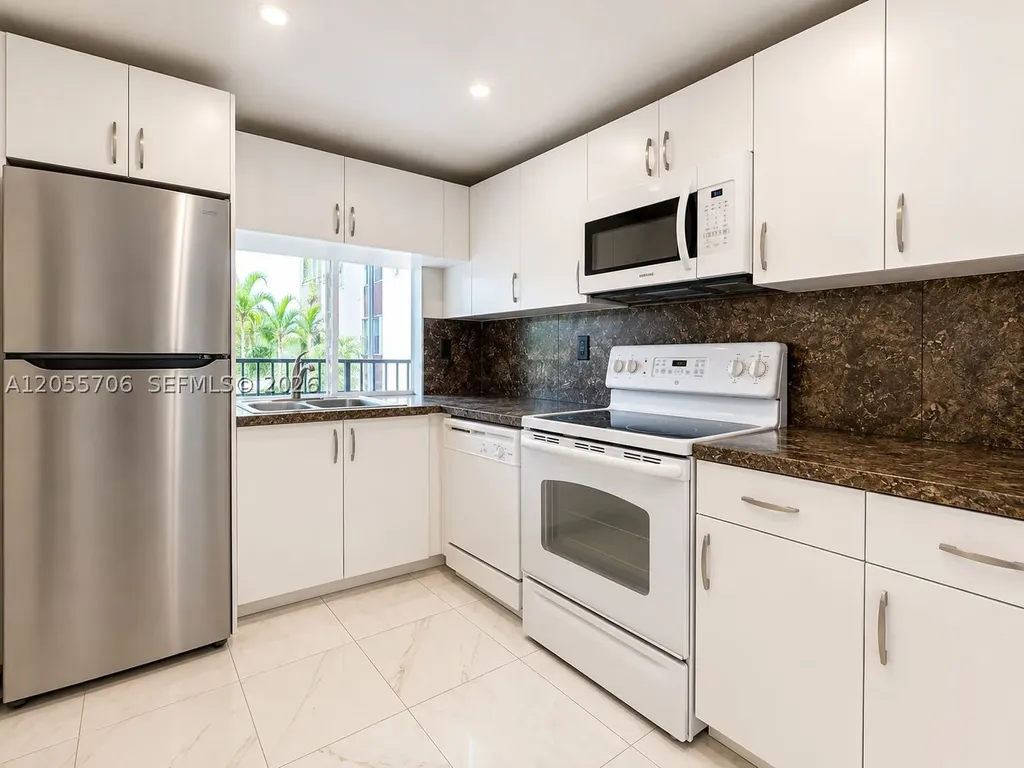 9431 SW 4th Street Miami FL 33174