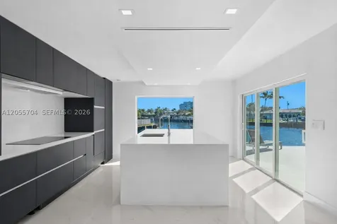 670 SE 7th Avenue Pompano Beach FL 33060