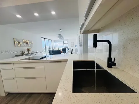 3625 N Country Club Drive Aventura FL 33180