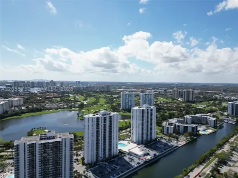 3625 N Country Club Drive Aventura FL 33180