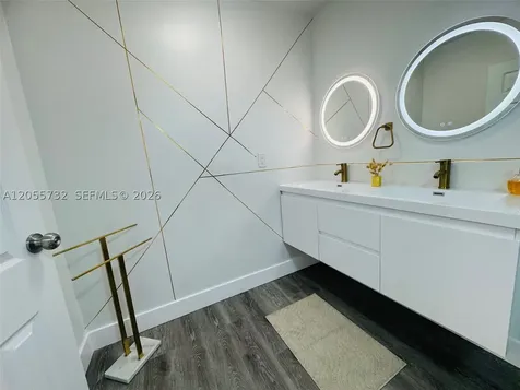 3625 N Country Club Drive Aventura FL 33180