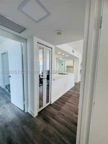 3625 N Country Club Drive Aventura FL 33180