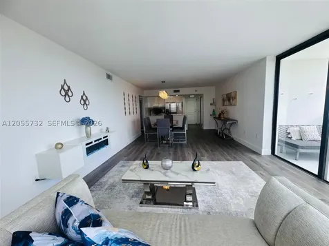 3625 N Country Club Drive Aventura FL 33180
