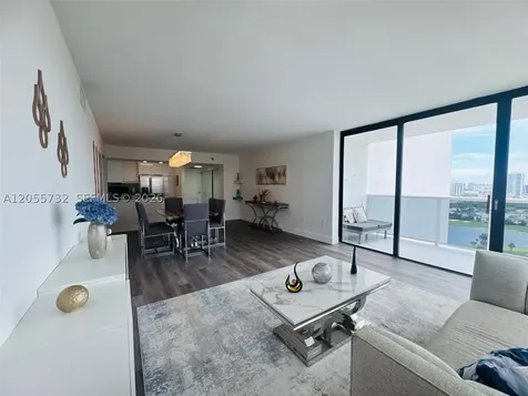 3625 N Country Club Drive Aventura FL 33180