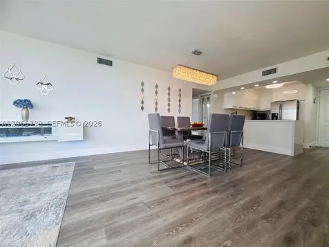 3625 N Country Club Drive Aventura FL 33180
