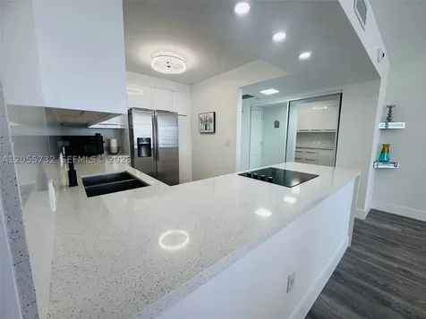 3625 N Country Club Drive Aventura FL 33180