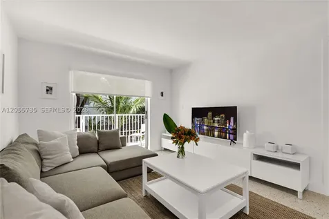 836 SW 1st Street Miami FL 33130