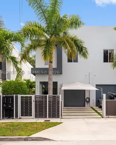 3073 Carter Street Miami FL 33133
