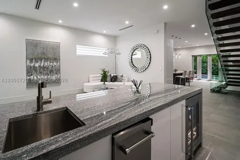 3073 Carter Street Miami FL 33133