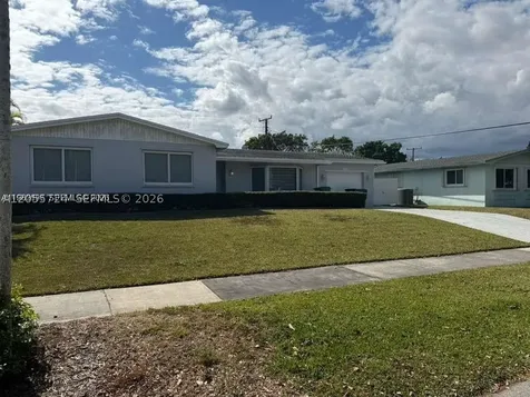 19020 SW 91st Avenue Cutler Bay FL 33157