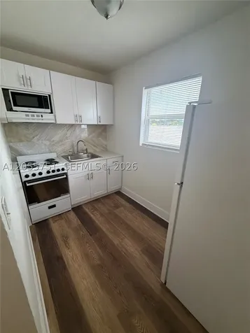 3669 Thomas Avenue Miami FL 33133