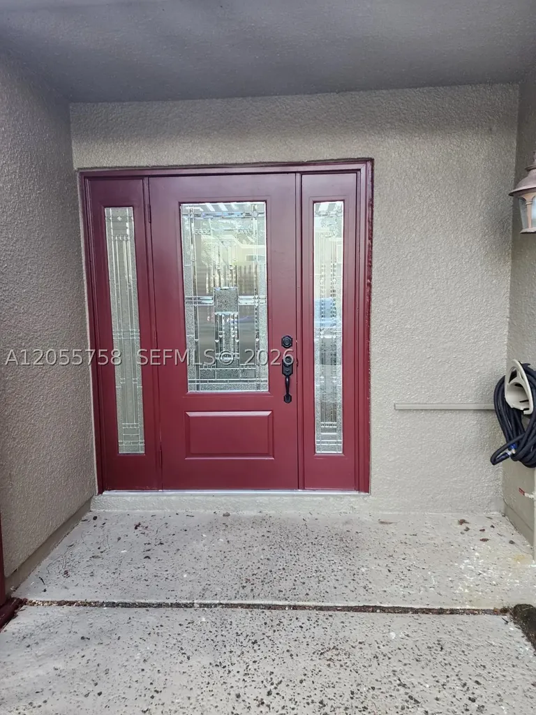 11130 N Lakeview Drive Pembroke Pines FL 33026