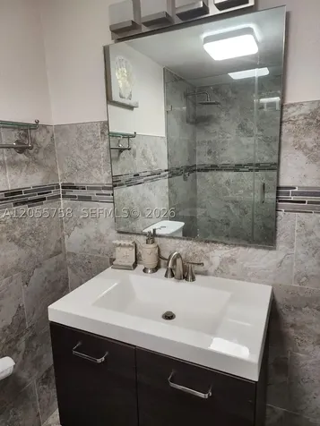 11130 N Lakeview Drive Pembroke Pines FL 33026