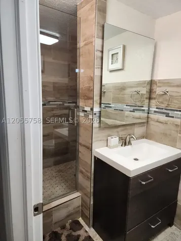 11130 N Lakeview Drive Pembroke Pines FL 33026