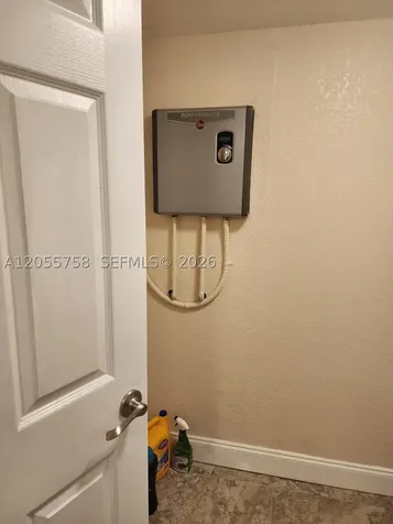 11130 N Lakeview Drive Pembroke Pines FL 33026