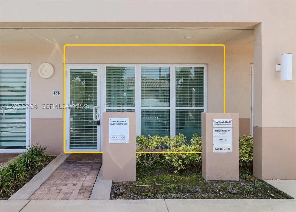 5220 S University Drive Davie FL 33328