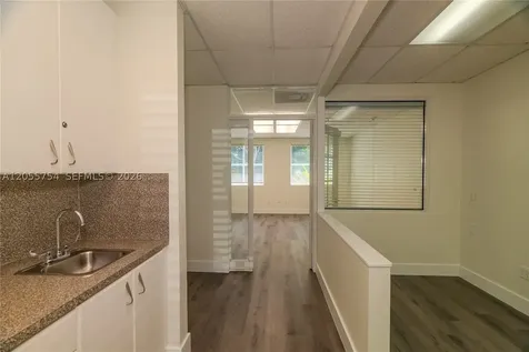 5220 S University Drive Davie FL 33328