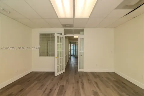 5220 S University Drive Davie FL 33328