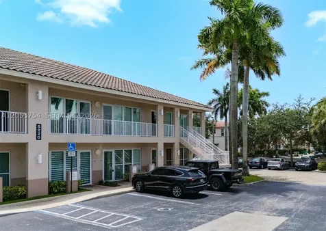 5220 S University Drive Davie FL 33328
