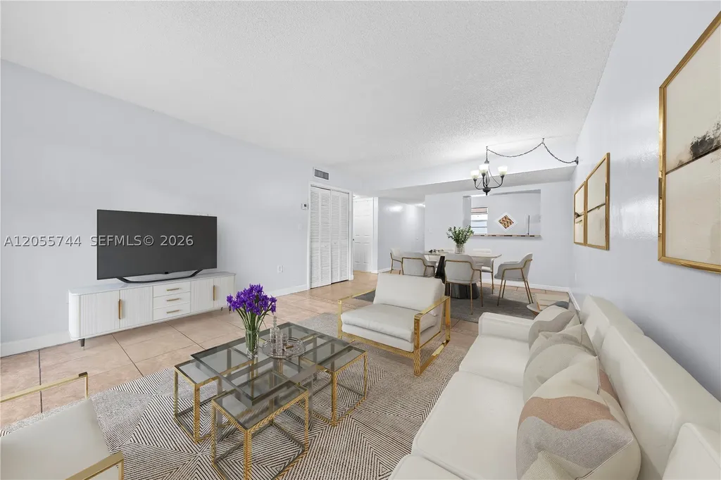 260 NW 107th Avenue Miami FL 33172