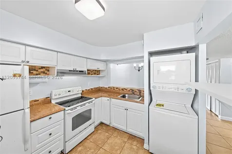 260 NW 107th Avenue Miami FL 33172
