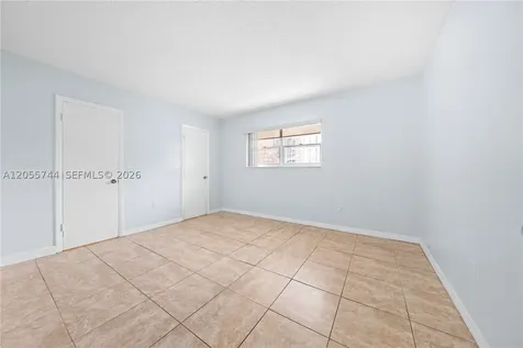 260 NW 107th Avenue Miami FL 33172