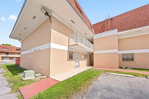 260 NW 107th Avenue Miami FL 33172