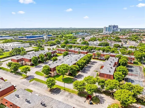 260 NW 107th Avenue Miami FL 33172