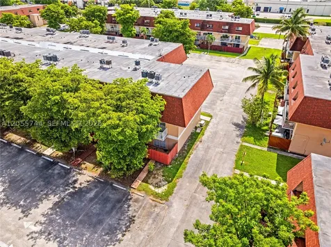260 NW 107th Avenue Miami FL 33172